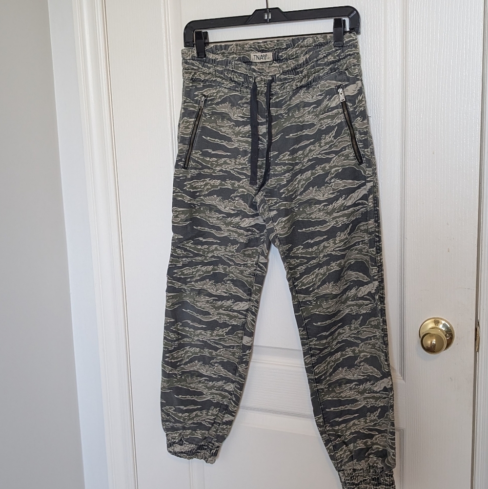 TNA/Aritzia Alix Camo Pants